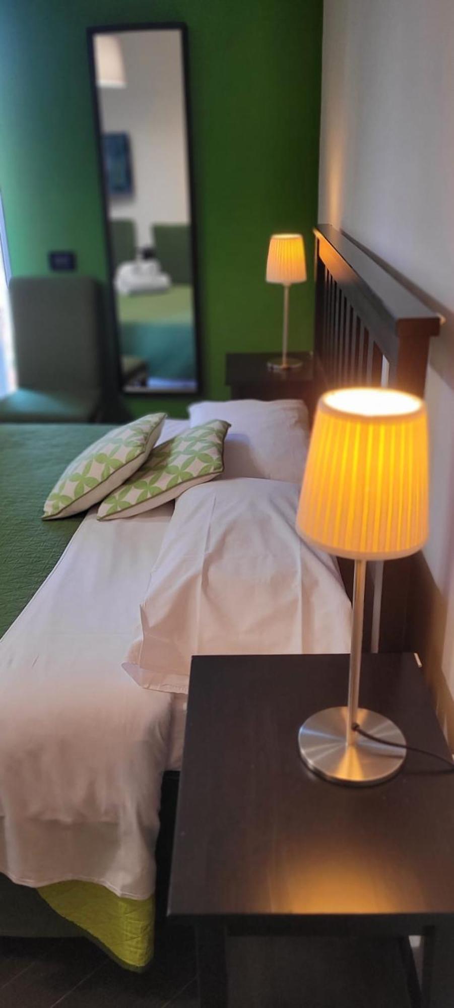 XX Miglia Rooms & Apartments 카타니아 외부 사진